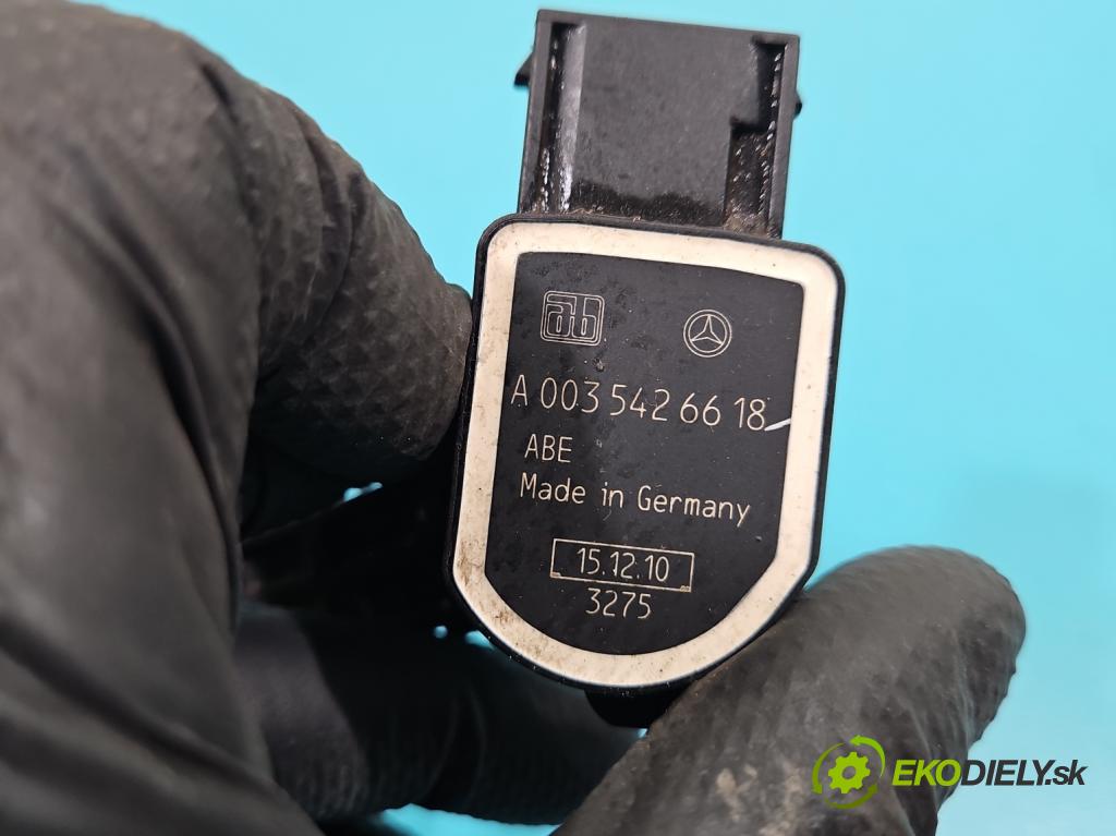 Mercedes CLS II C218 2010-2018 3.0 cdi (642853) 265KM automatic 195 kW 2987 cm3 4- snímač nastavenia xenon A0035426618 (Snímač)