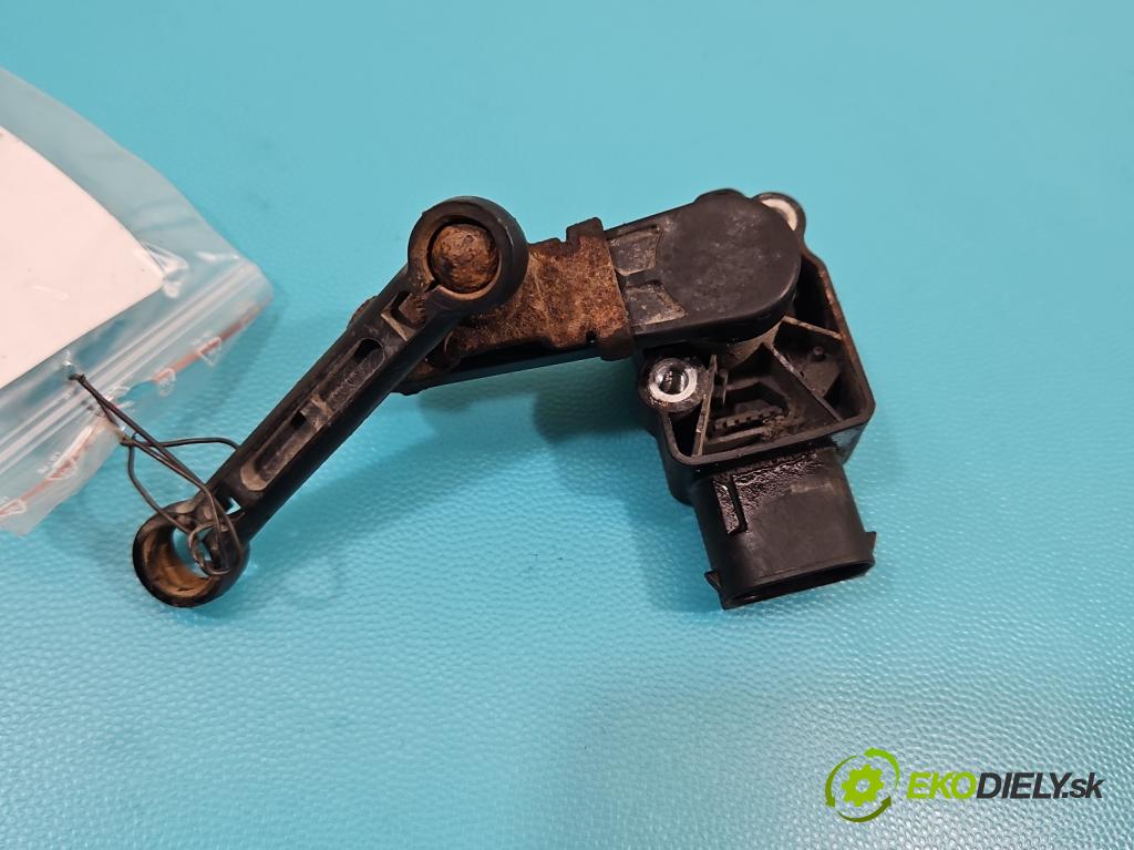 Mercedes CLS II C218 2010-2018 3.0 cdi (642853) 265KM automatic 195 kW 2987 cm3 4- snímač nastavenia xenon A0035426618 (Snímač)