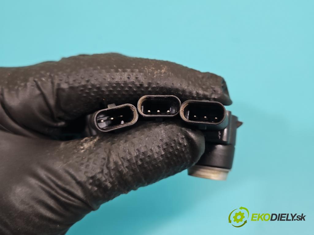 Mercedes CLS II C218 2010-2018 3.0 cdi (642853) 265KM automatic 195 kW 2987 cm3 4- snímač parkování A2125420018