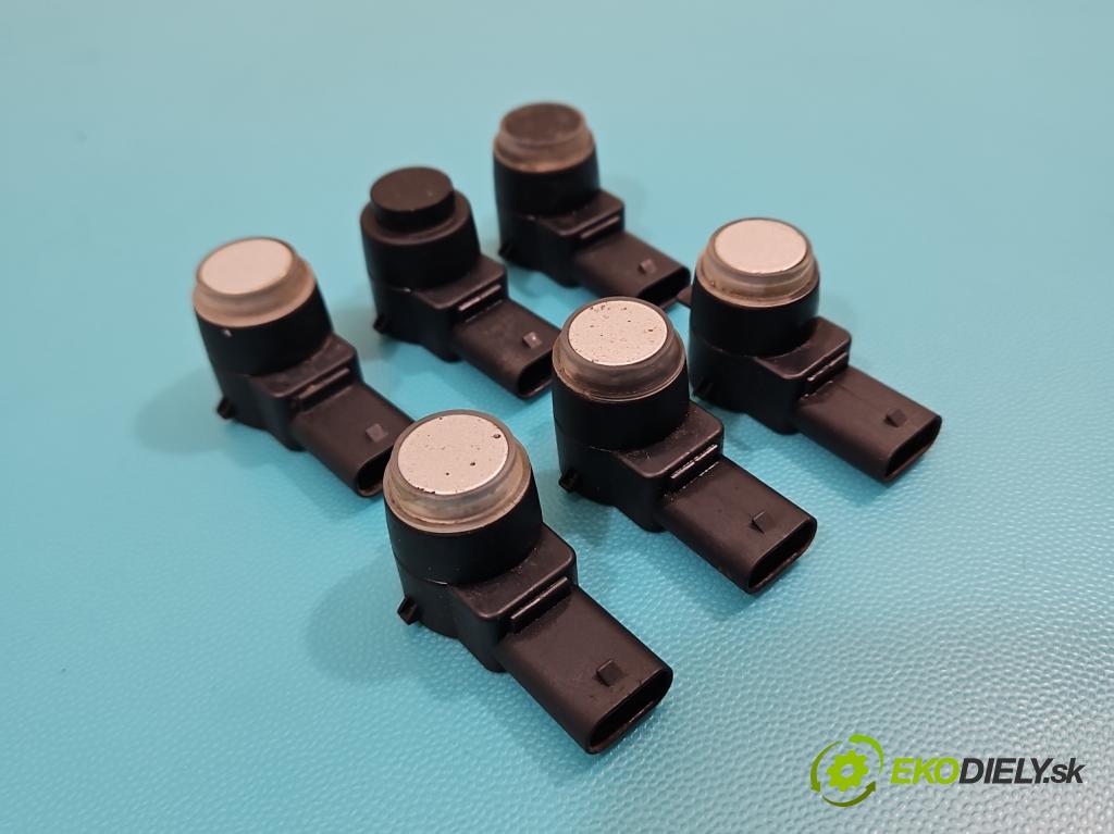 Mercedes CLS II C218 2010-2018 3.0 cdi (642853) 265KM automatic 195 kW 2987 cm3 4- snímač parkování A2125420018