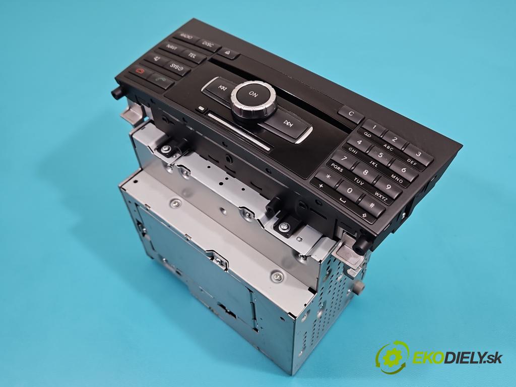Mercedes CLS II C218 2010-2018 3.0 cdi (642853) 265KM automatic 195 kW 2987 cm3 4- Radio originál A2189002301