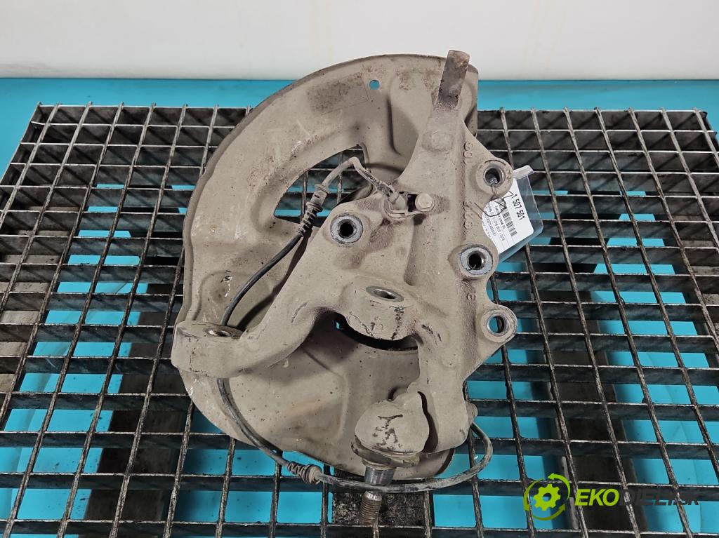 Mercedes CLS II C218 2010-2018 3.0 cdi (642853) 265KM automatic 195 kW 2987 cm3 4- náboj pravé  (Náboj kolesa)