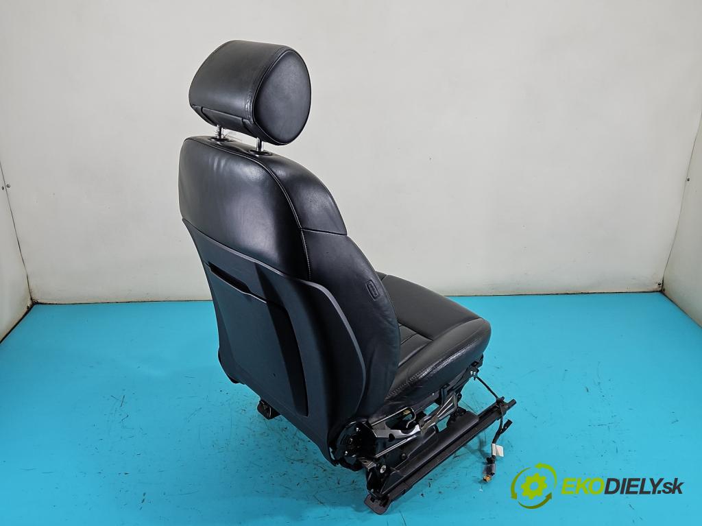 Audi A8 D3 2002-2009 3.0 tdi 232KM automatic 171 kW 2967 cm3 4- Sedačka pravý  (Sedadlo)