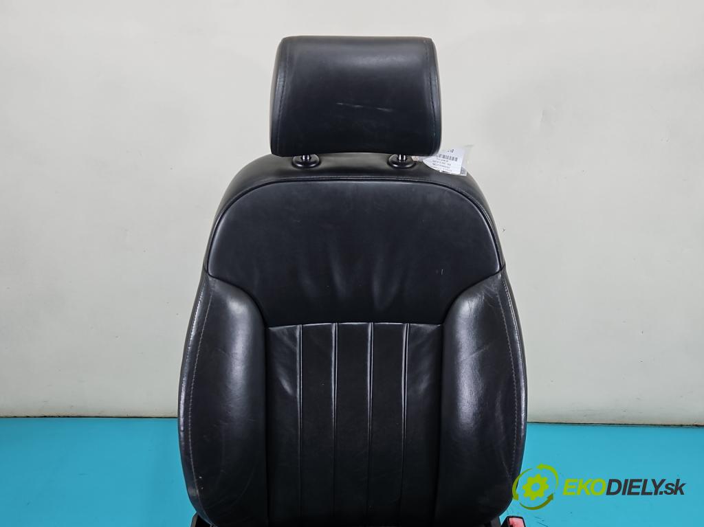 Audi A8 D3 2002-2009 3.0 tdi 232KM automatic 171 kW 2967 cm3 4- Sedačka pravý  (Sedadlo)
