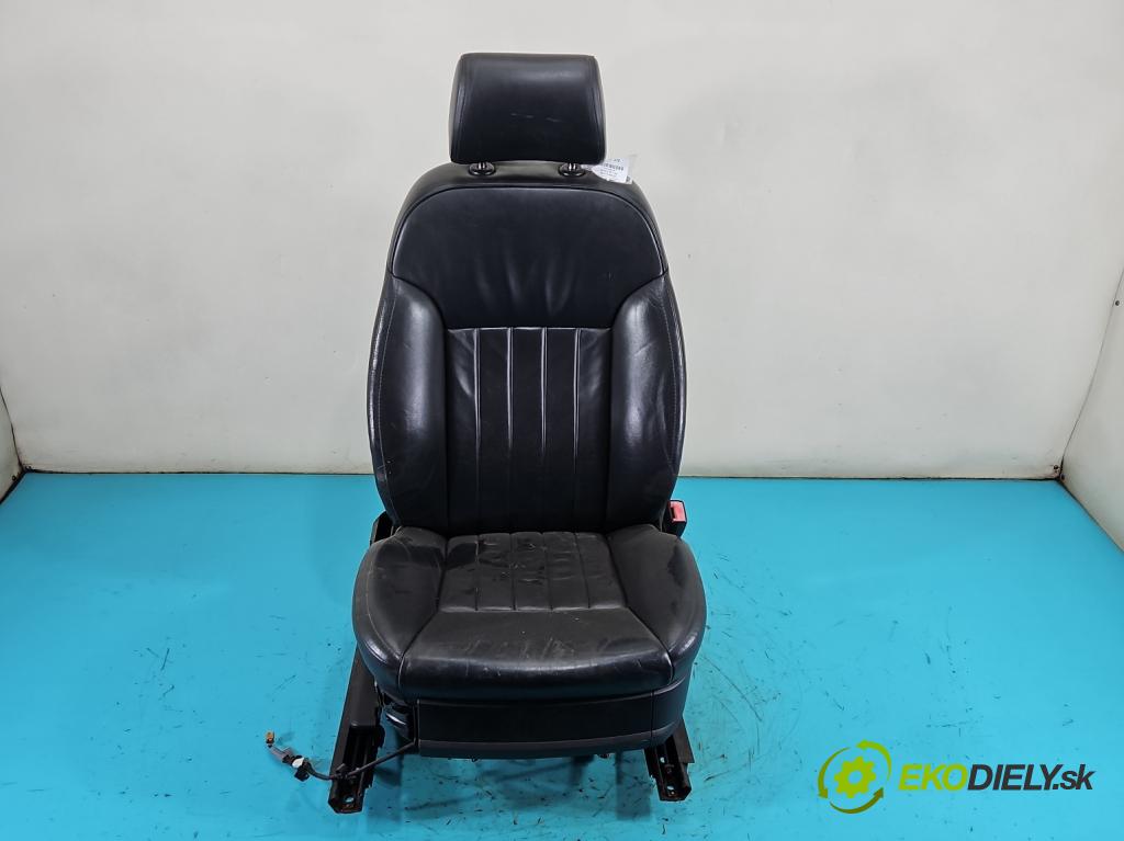 Audi A8 D3 2002-2009 3.0 tdi 232KM automatic 171 kW 2967 cm3 4- Sedačka pravý  (Sedadlo)