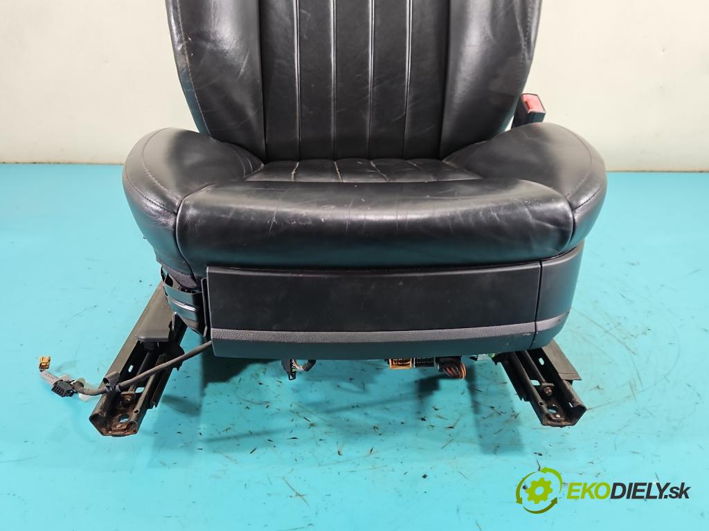 Audi A8 D3 2002-2009 3.0 tdi 232KM automatic 171 kW 2967 cm3 4- Sedačka pravý  (Sedadlo)