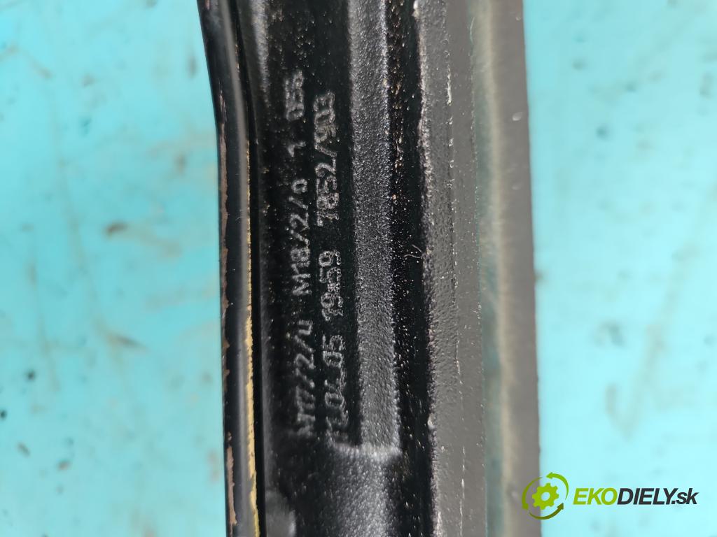 Audi A8 D3 2002-2009 3.0 tdi 232KM automatic 171 kW 2967 cm3 4- řízení volant 4E1422065M