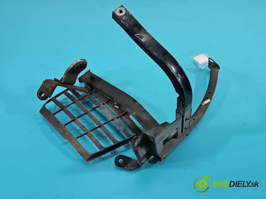 Audi A8 D3 2002-2009 3.0 tdi 232KM automatic 171 kW 2967 cm3 4- stěna přední 4E0821137E (Přední výztuha)