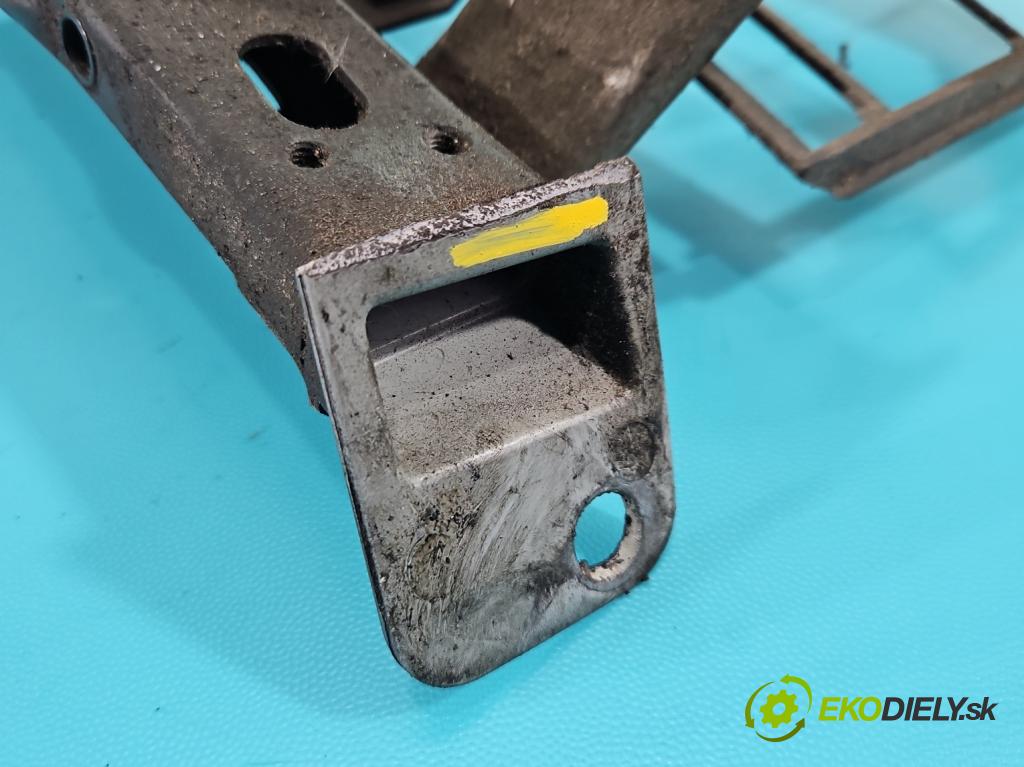 Audi A8 D3 2002-2009 3.0 tdi 232KM automatic 171 kW 2967 cm3 4- stěna přední 4E0821137E (Přední výztuha)