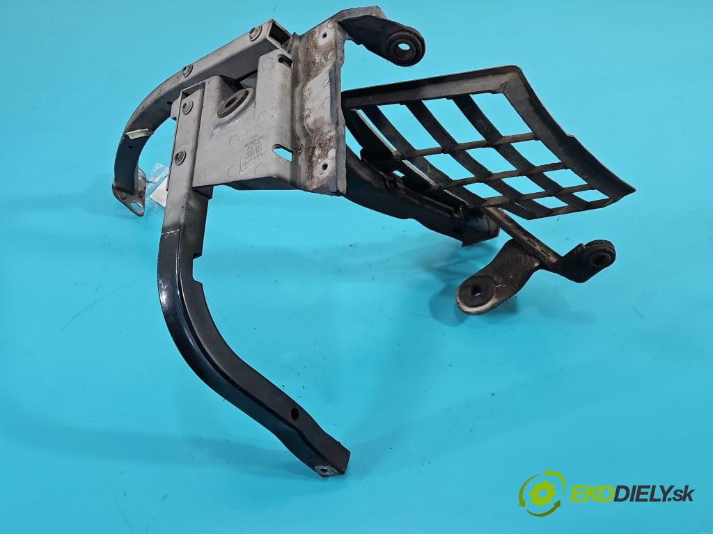 Audi A8 D3 2002-2009 3.0 tdi 232KM automatic 171 kW 2967 cm3 4- stěna přední 4E0821137E (Přední výztuha)