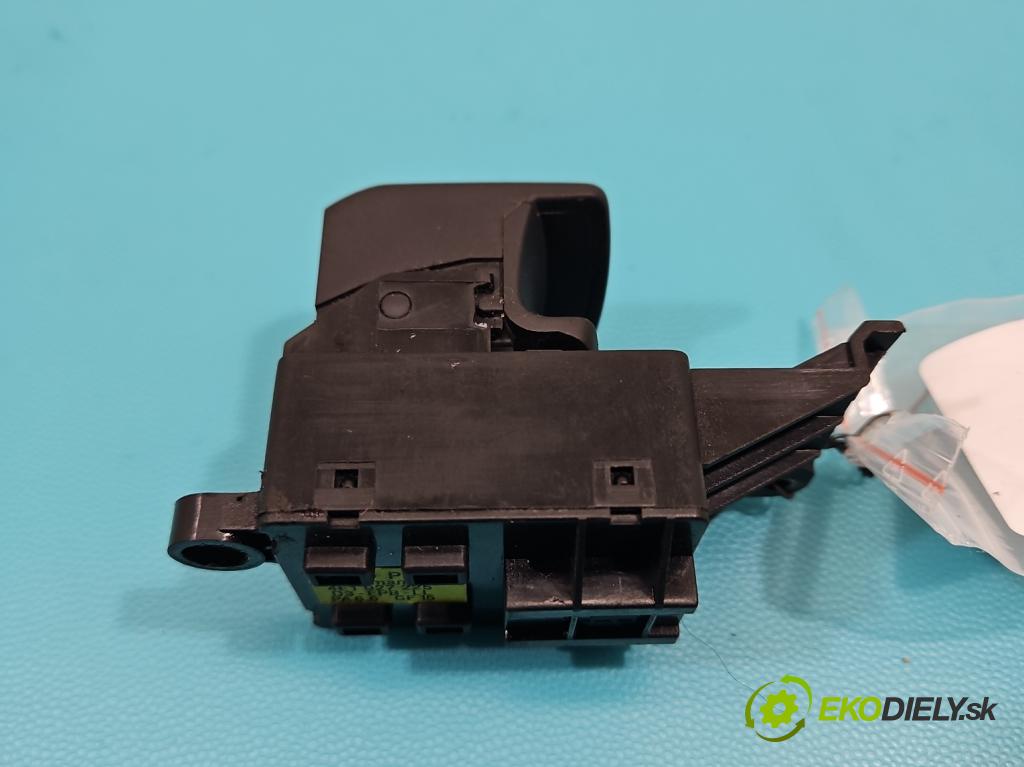 Audi A8 D3 2002-2009 3.0 tdi 232KM automatic 171 kW 2967 cm3 4- prepínač brzda: ručný 4E1927225 (Prepínacie páčky pod volantom)