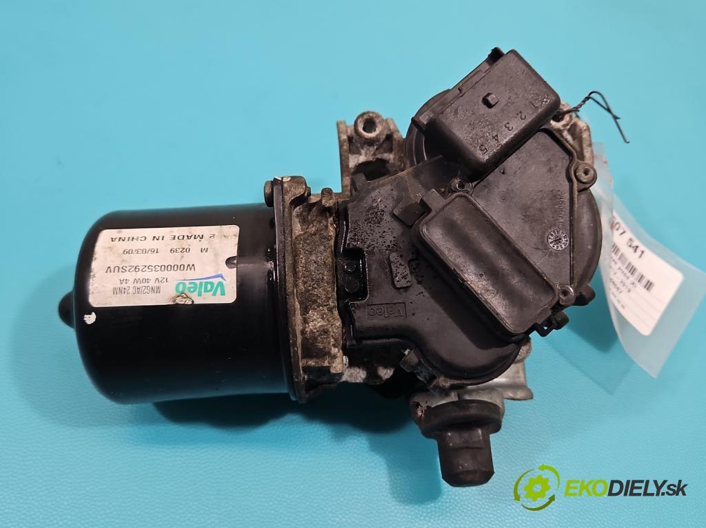 Opel Mokka A 2012-2019 1.4 T 140 hp manual 103 kW 1364 cm3 5- motor stěračů přední W000041511