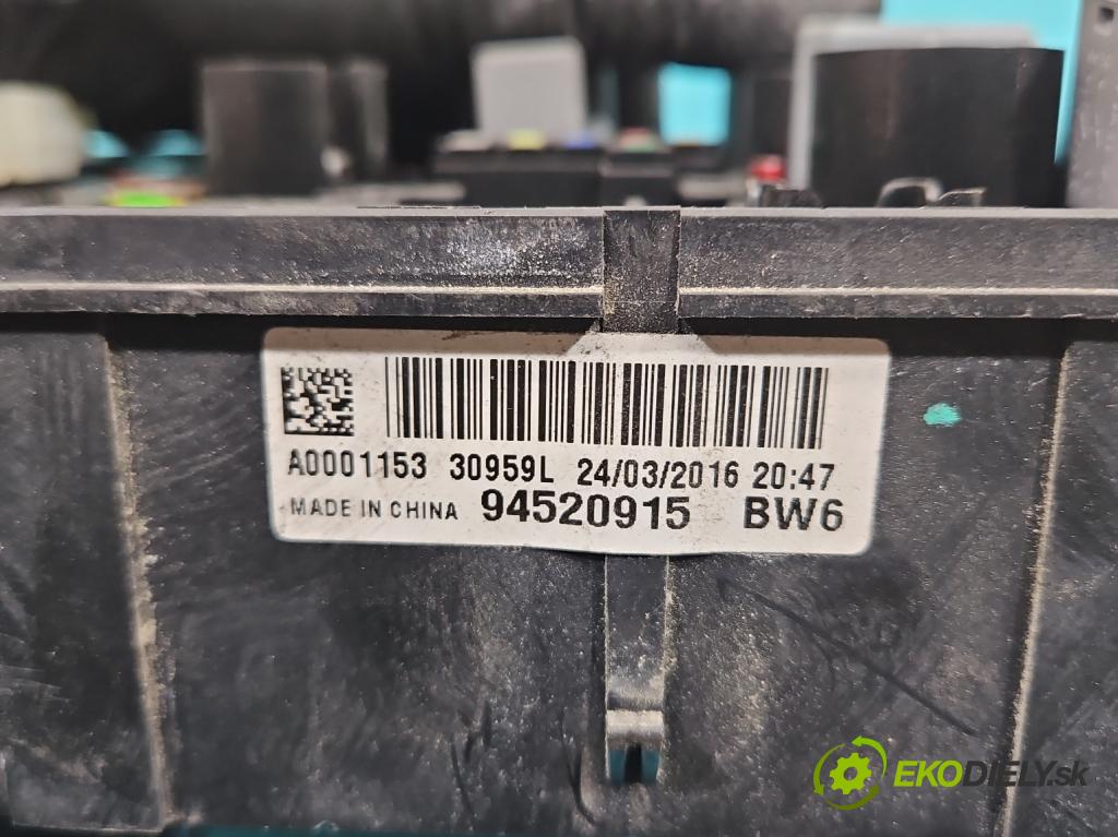 Opel Mokka A 2012-2019 1.4 T 140 hp manual 103 kW 1364 cm3 5- skříňka pojistková 94520915 (Pojistková skříňka)