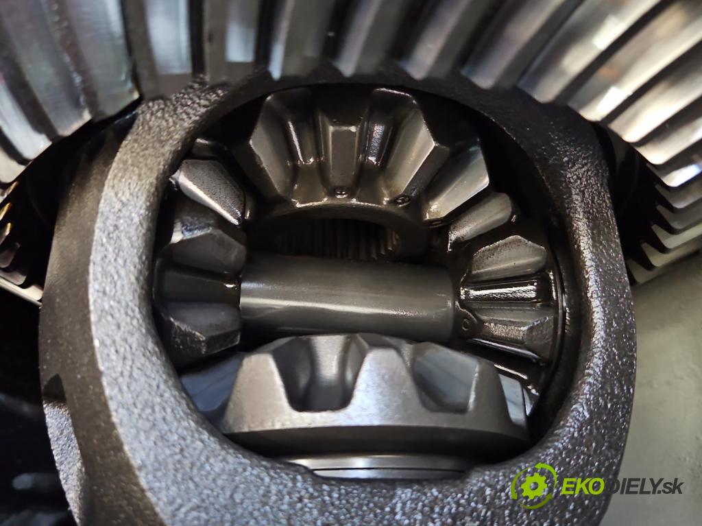 Mercedes CLS II C218 2010-2018 3.0 cdi (642853) 265KM automatic 195 kW 2987 cm3 4- Most: zadní: 2183500200