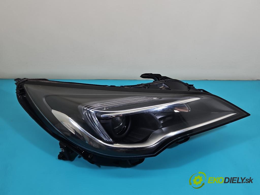 Opel Astra V  2015-2022 1.5 cdti 105 hp manual 77 kW 1496 cm3 5- světlo pravý 39158006 (Pravé přední světlo)