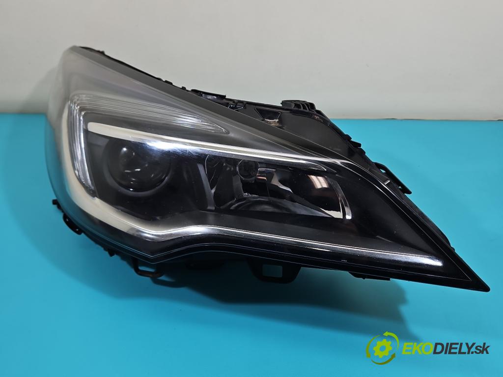 Opel Astra V  2015-2022 1.5 cdti 105 hp manual 77 kW 1496 cm3 5- světlo pravý 39158006 (Pravé přední světlo)