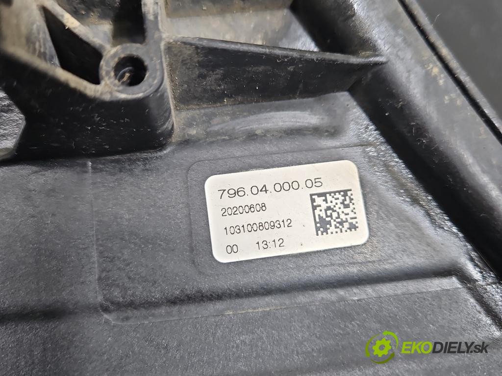 Opel Astra V  2015-2022 1.5 cdti 105 hp manual 77 kW 1496 cm3 5- světlo pravý 39158006 (Pravé přední světlo)