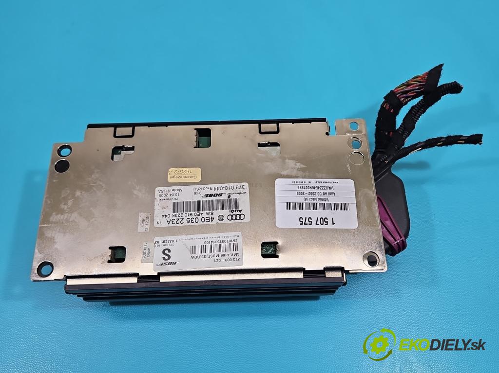 Audi A8 D3 2002-2009 3.0 tdi 232KM automatic 171 kW 2967 cm3 4- Zesilovač: 4E0035223A (Zosilňovač)