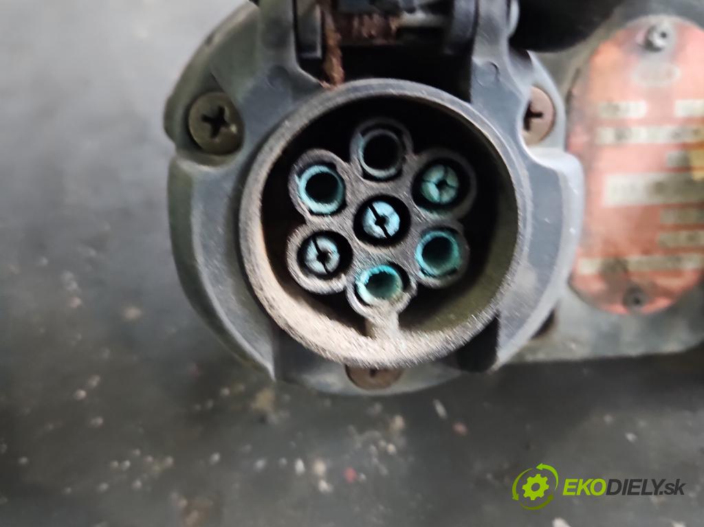 Kia Sportage II 2004-2010 2.0 16V 141 hp manual 104 kW 1975 cm3 5- oko tažné (Tažné zařízení)