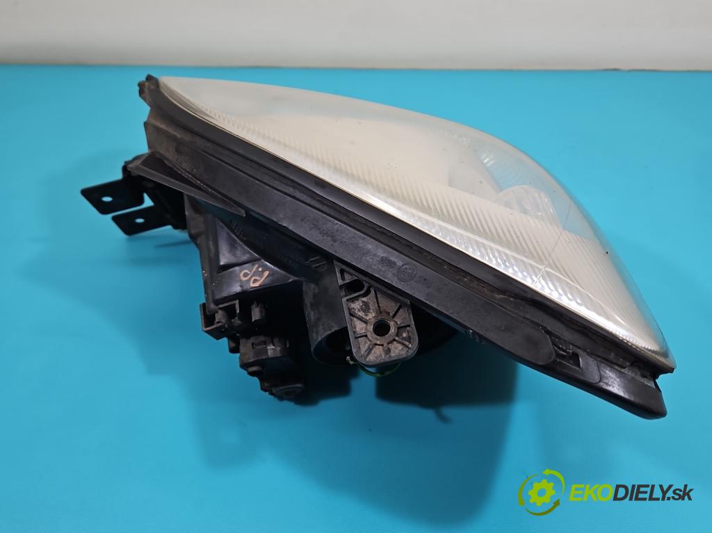 Kia Sportage II 2004-2010 2.0 16V 141 HP manual 104 kW 1975 cm3 5- Reflektor: pravý  (Svetlo predné pravé)