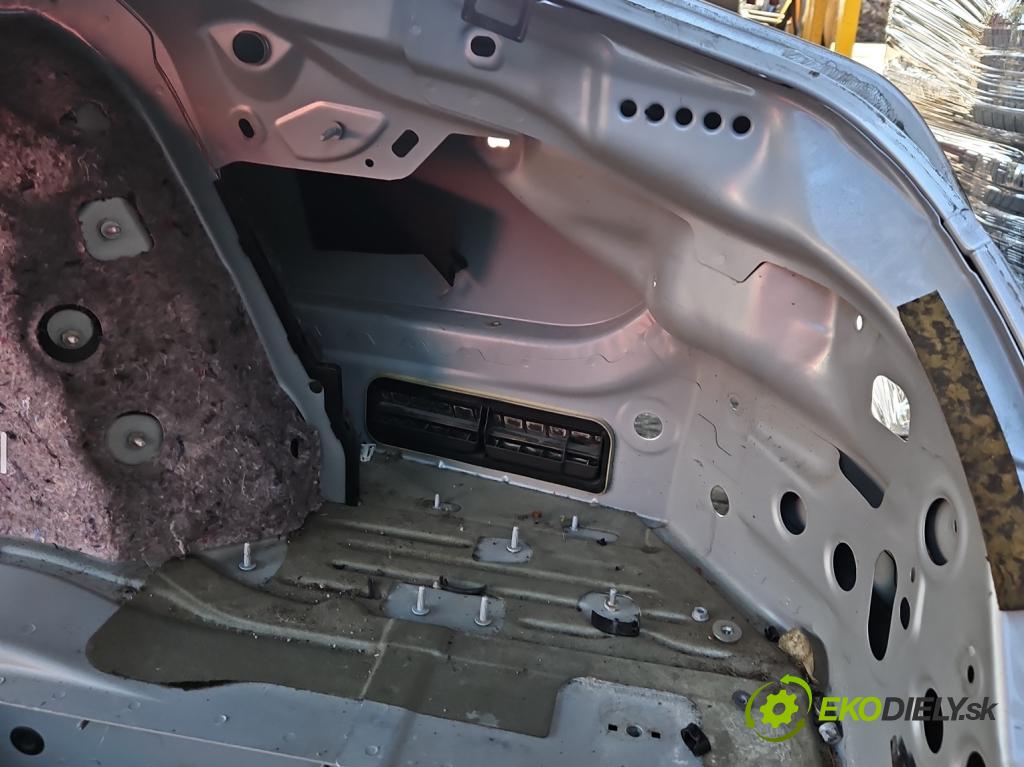 Mercedes CLS II C218 2010-2018 3.0 cdi 265KM automatic 195 kW 2987 cm3 4- blatnik zadní pravý