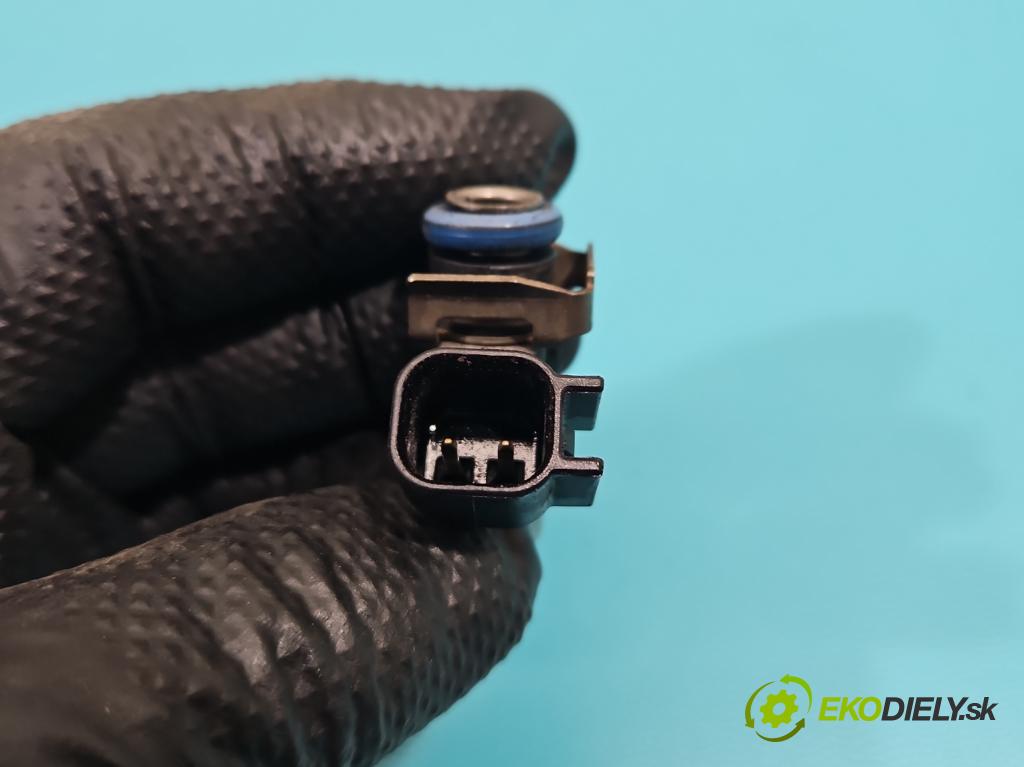 Mazda CX-9 3.7 V6 273KM: automatic 201 kW 3726 cm3 5- vstrek 0280158091 (Vstrekovač paliva)