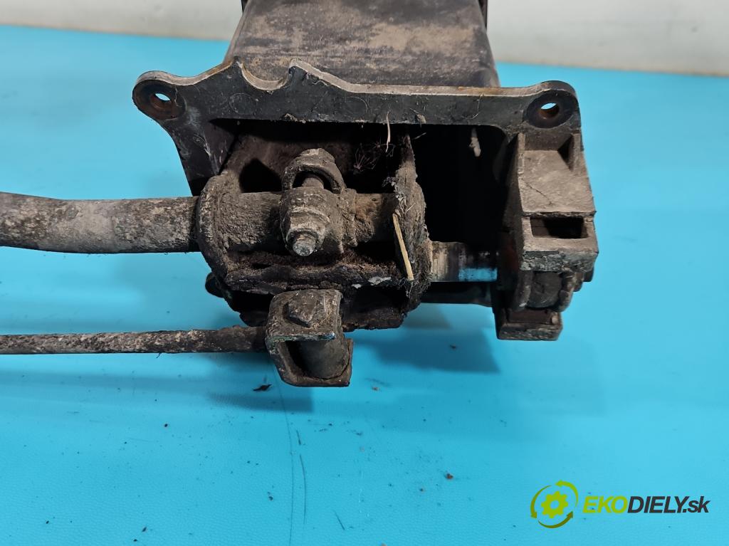 Vw Transporter T4 1990-2003 2.4 77 HP manual 57 kW 2370 cm3 5- Páka: Změny: stupeň,rýchlosť  (Rýchlostná páka (kulisa))