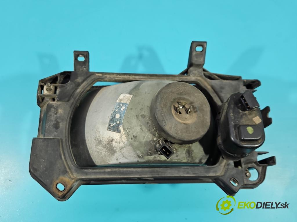 Vw Transporter T4 1990-2003 2.4 77 HP manual 57 kW 2370 cm3 5- Reflektor: pravý  (Svetlo predné pravé)