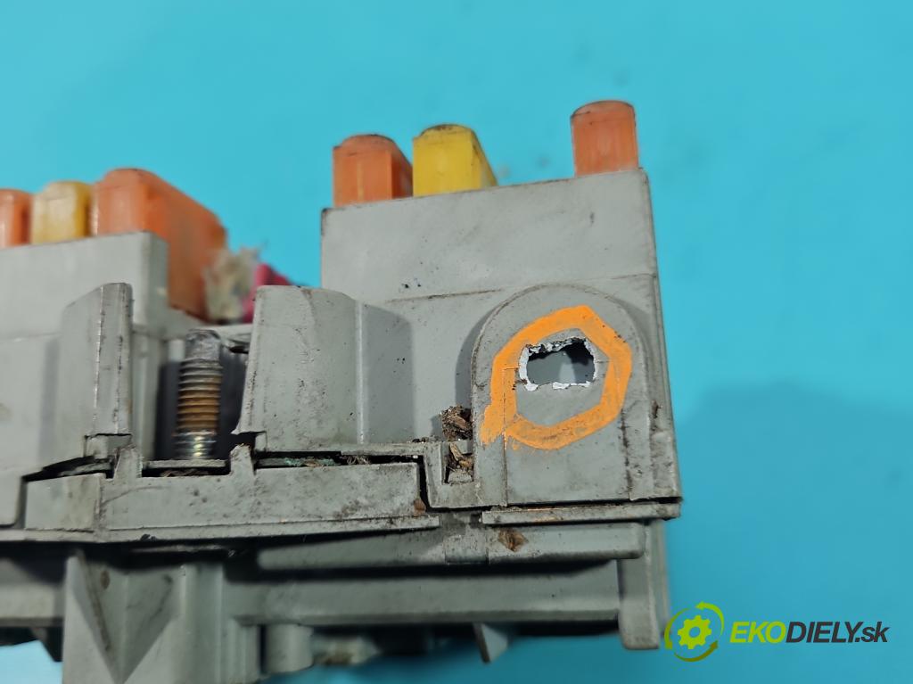 Fiat Ducato III 2006-2014 2.2 jtd 101 hp manual 74 kW 2198 cm3 5- skříňka pojistková 1349946080 (Pojistková skříňka)