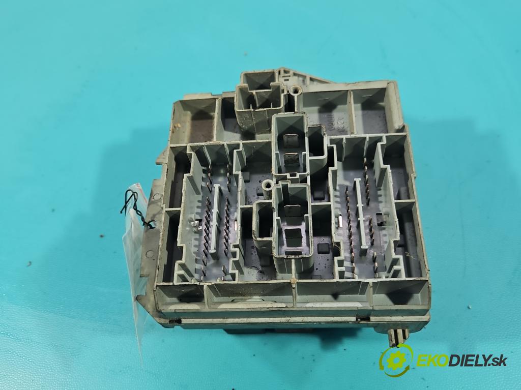 Fiat Ducato III 2006-2014 2.2 jtd 101 hp manual 74 kW 2198 cm3 5- skříňka pojistková 1349946080 (Pojistková skříňka)
