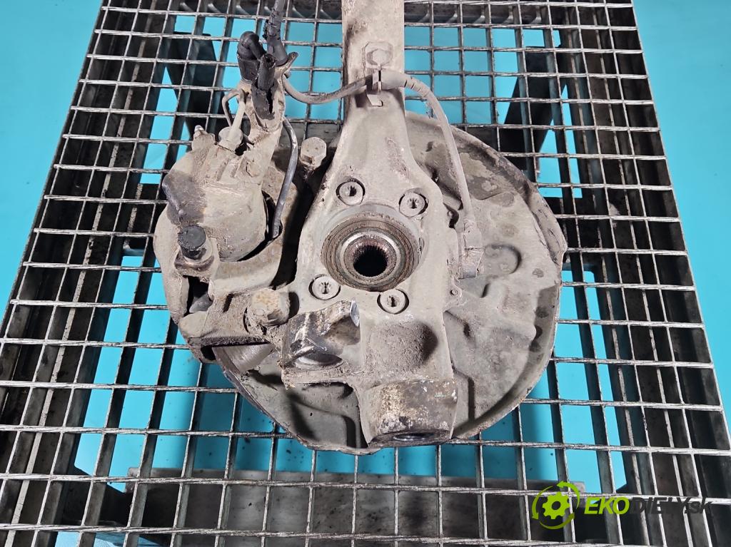 Audi A4 B6 2000-2004 1.9 tdi 131 HP manual 96 kW 1896 cm3 4- náboj ľavé (Náboj kolesa)