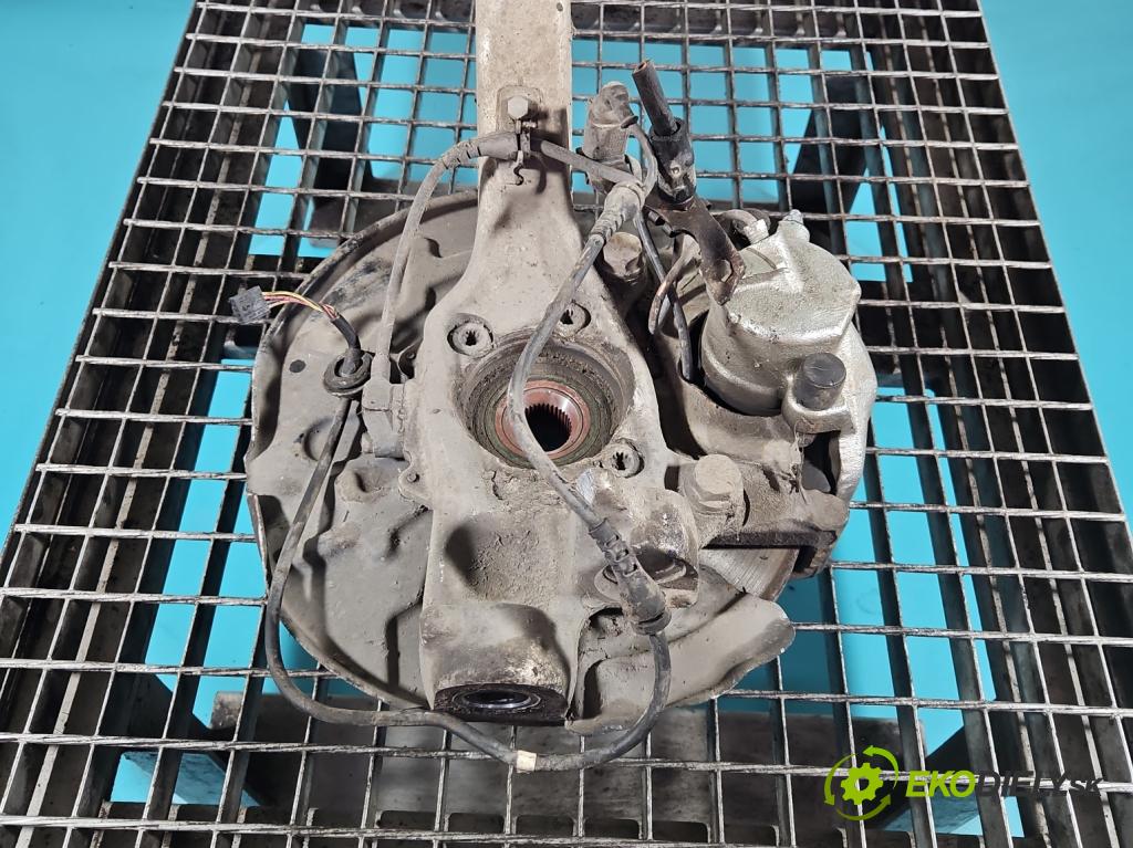 Audi A4 B6 2000-2004 1.9 tdi 131 HP manual 96 kW 1896 cm3 4- náboj pravé  (Náboj kolesa)