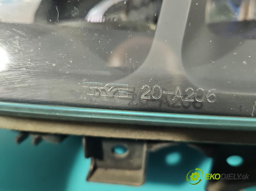 Renault Laguna I 1994-2001 1.6 16v 107 HP manual 79 kW 1598 cm3 5- světlo levý  (Klika dveří ostatní)