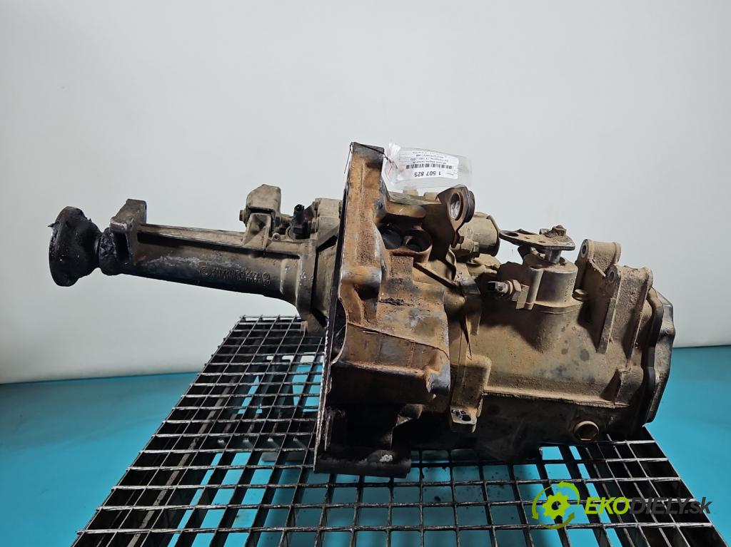 Vw Transporter T4 1990-2003 2.4 77 HP manual 57 kW 2370 cm3 5- prevodovka stupeň,rýchlosť manual CRL