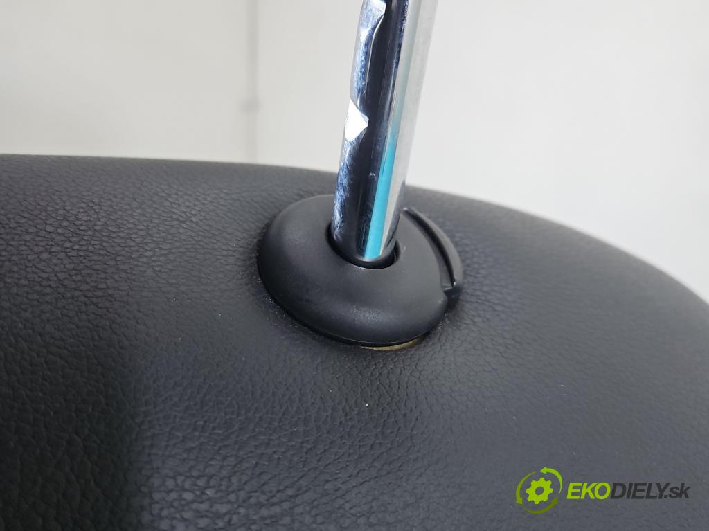 Hyundai Tucson III 2015-2020 1.6 GDI 132 HP manual 97 kW 1591 cm3 5- Sedačka pravý (Sedadlo)