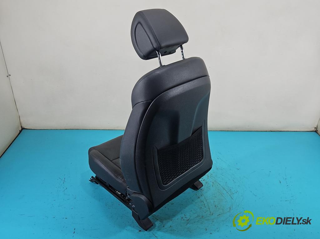 Hyundai Tucson III 2015-2020 1.6 GDI 132 HP manual 97 kW 1591 cm3 5- Sedačka pravý (Sedadlo)