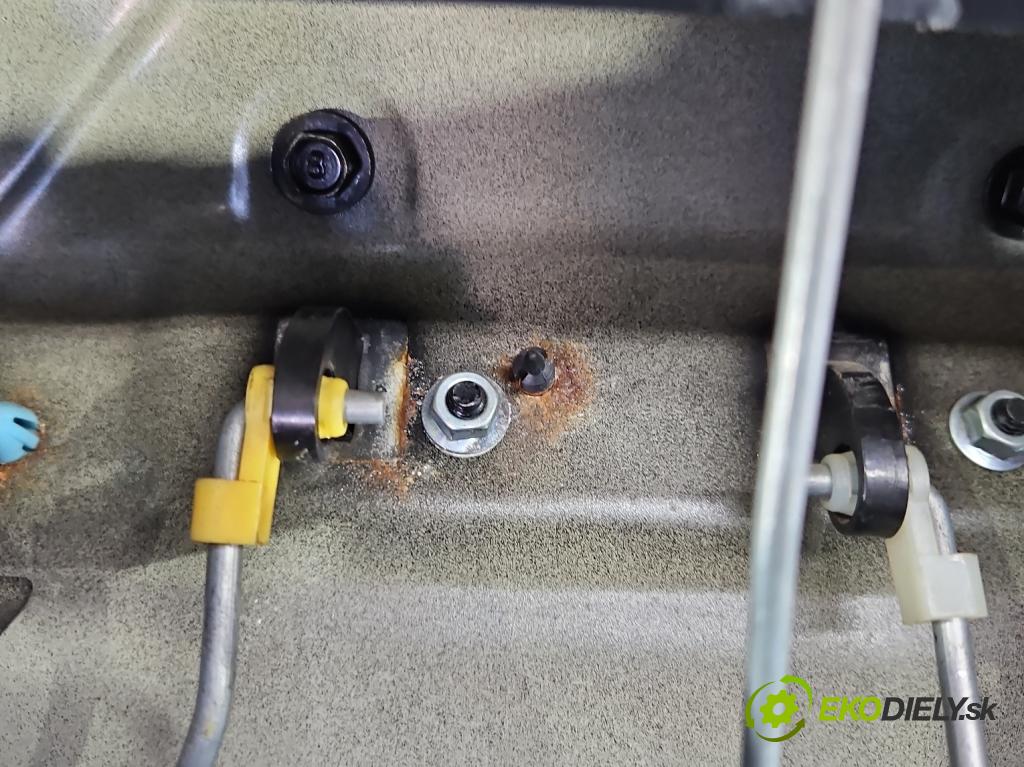 Kia Sportage II 2004-2010 2.0 16V 141 hp manual 104 kW 1975 cm3 5- zadní kufrové dveře  (Zadní kapota (kufr))