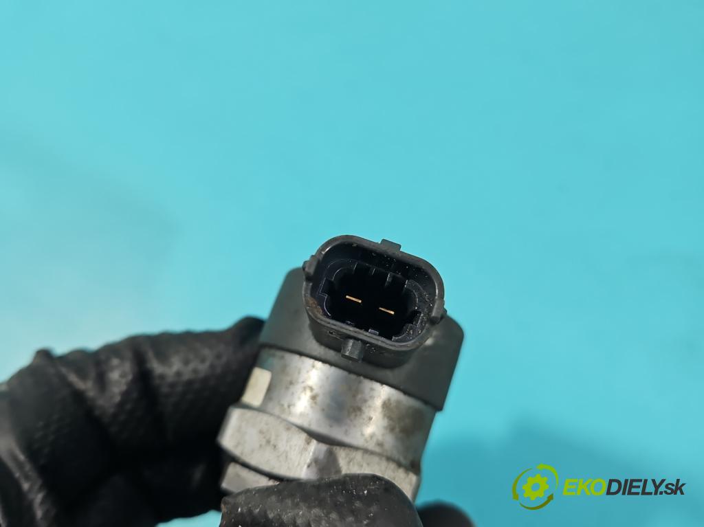 Kia Sorento III 2014-2020 2.0 crdi 185 HP automatic 136 kW 1999 cm3 5- snímač tlak: palivo 0281006405 (Snímač)