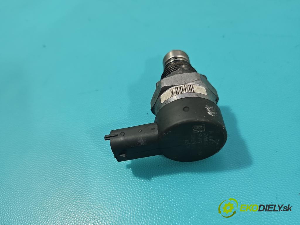 Kia Sorento III 2014-2020 2.0 crdi 185 HP automatic 136 kW 1999 cm3 5- snímač tlak: palivo 0281006405 (Snímač)