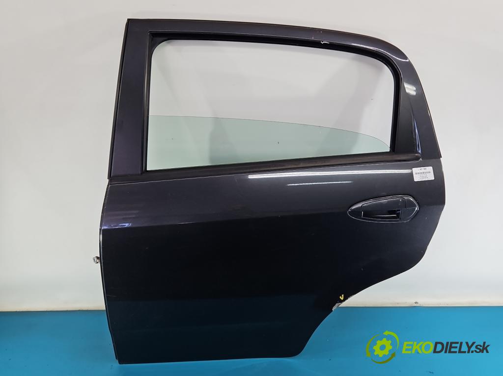 Fiat Punto Grande 1.4 8V 77 hp manual 57 kW 1368 cm3 5- dveře zadní levé  (Klika dveří ostatní)