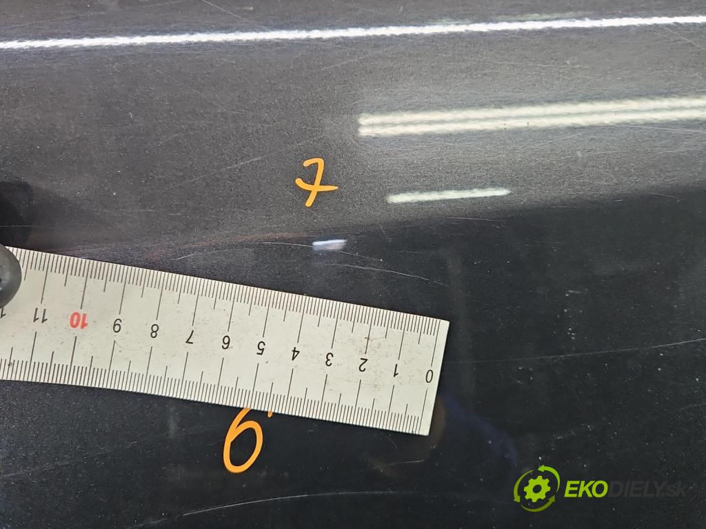 Fiat Punto Grande 1.4 8V 77 hp manual 57 kW 1368 cm3 5- dveře zadní levé  (Klika dveří ostatní)