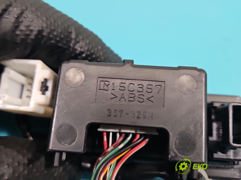 Subaru Legacy V 2009-2014 2.0 boxer 150 HP manual 110 kW 1998 cm3 5- prepínač brzda: ručný 15C357 (Prepínacie páčky pod volantom)