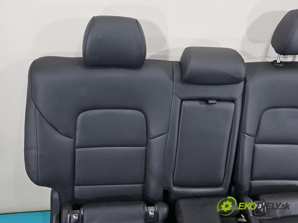 Hyundai Tucson III 2015-2020 1.6 GDI 132  HP manual 97 kW 1591 cm3 5- Pohovka: zadné  (Sedadlo)