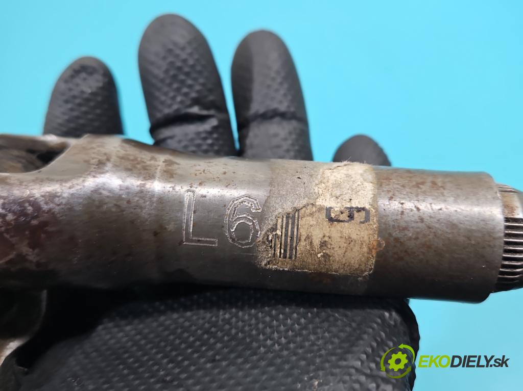 Opel Corsa C 2000-2006 1.0 12V 58 hp manual 43 kW 973 cm3 3- Sloupek volant  (Tyč řízení (volantu))