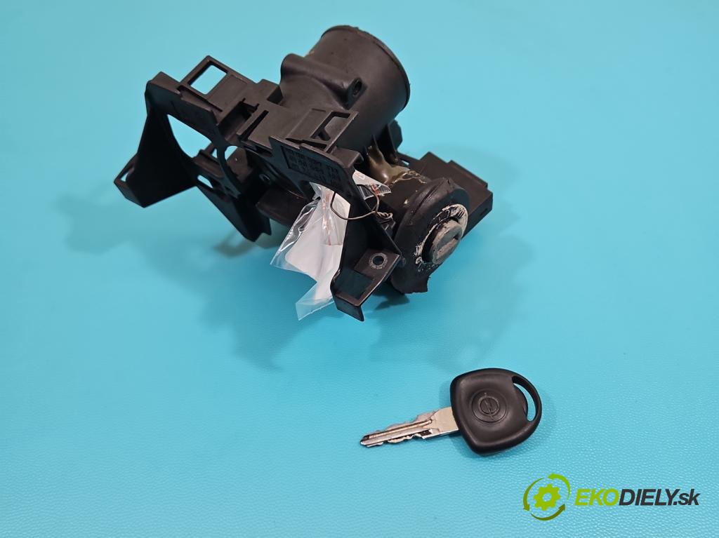 Opel Corsa C 2000-2006 1.0 12V 58 HP manual 43 kW 973 cm3 3- Spínačka  (Spínacia skrinka)