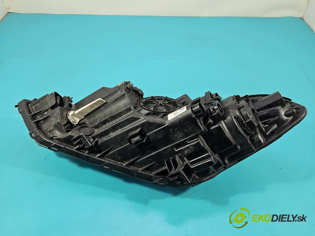 Hyundai Tucson III 2015-2020 1.6 GDI 132 hp manual 97 kW 1591 cm3 5- světlo pravý 92102-D7 (Pravé přední světlo)