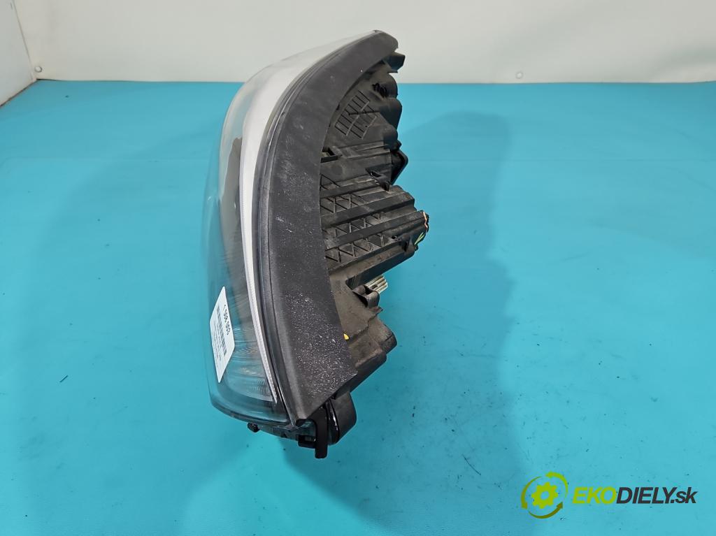 Hyundai Tucson III 2015-2020 1.6 GDI 132 hp manual 97 kW 1591 cm3 5- světlo pravý 92102-D7 (Pravé přední světlo)