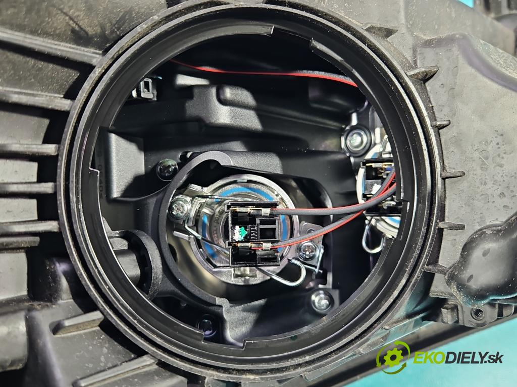 Hyundai Tucson III 2015-2020 1.6 GDI 132 hp manual 97 kW 1591 cm3 5- světlo pravý 92102-D7 (Pravé přední světlo)