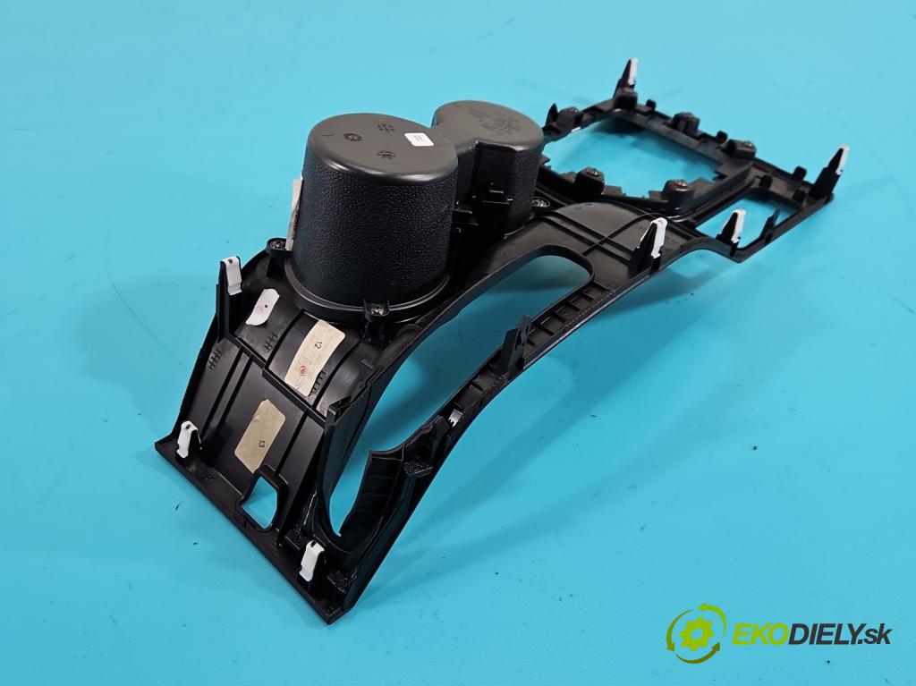 Hyundai Tucson III 2015-2020 1.6 GDI 132  HP manual 97 kW 1591 cm3 5- Rukojeť: na nápoje: 84651-D7200 (Držiak (úchyt) na nápoje)