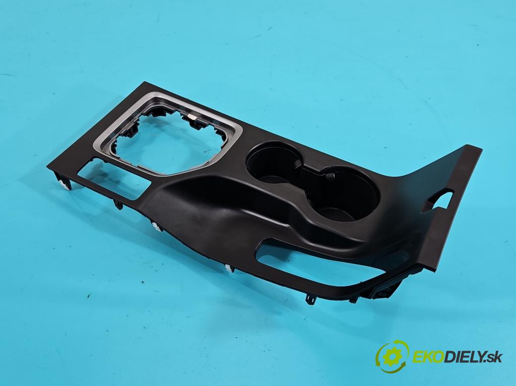 Hyundai Tucson III 2015-2020 1.6 GDI 132  HP manual 97 kW 1591 cm3 5- Rukojeť: na nápoje: 84651-D7200 (Držiak (úchyt) na nápoje)